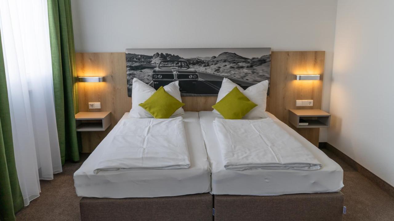 Highway Hotel 3*